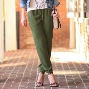J. Crew Turner Pant Jogger- Crepe- Olive Green 🫒